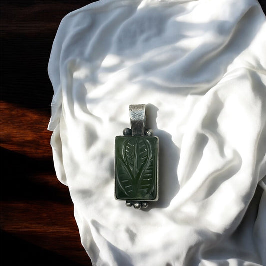 Handmade Solid 925 Sterling Silver Carved Serpentine Pendant with Skeleton Leaf textured Bail